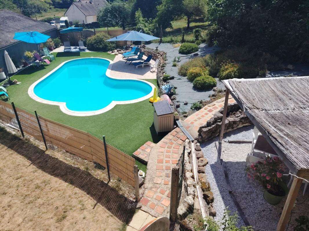 Maison à DANGE-SAINT-ROMAIN