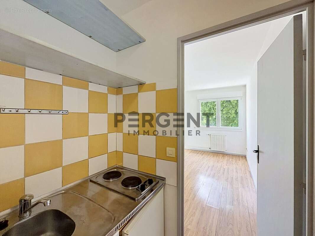 Appartement 19 m² à Charleville-Mezieres  - photo 3
