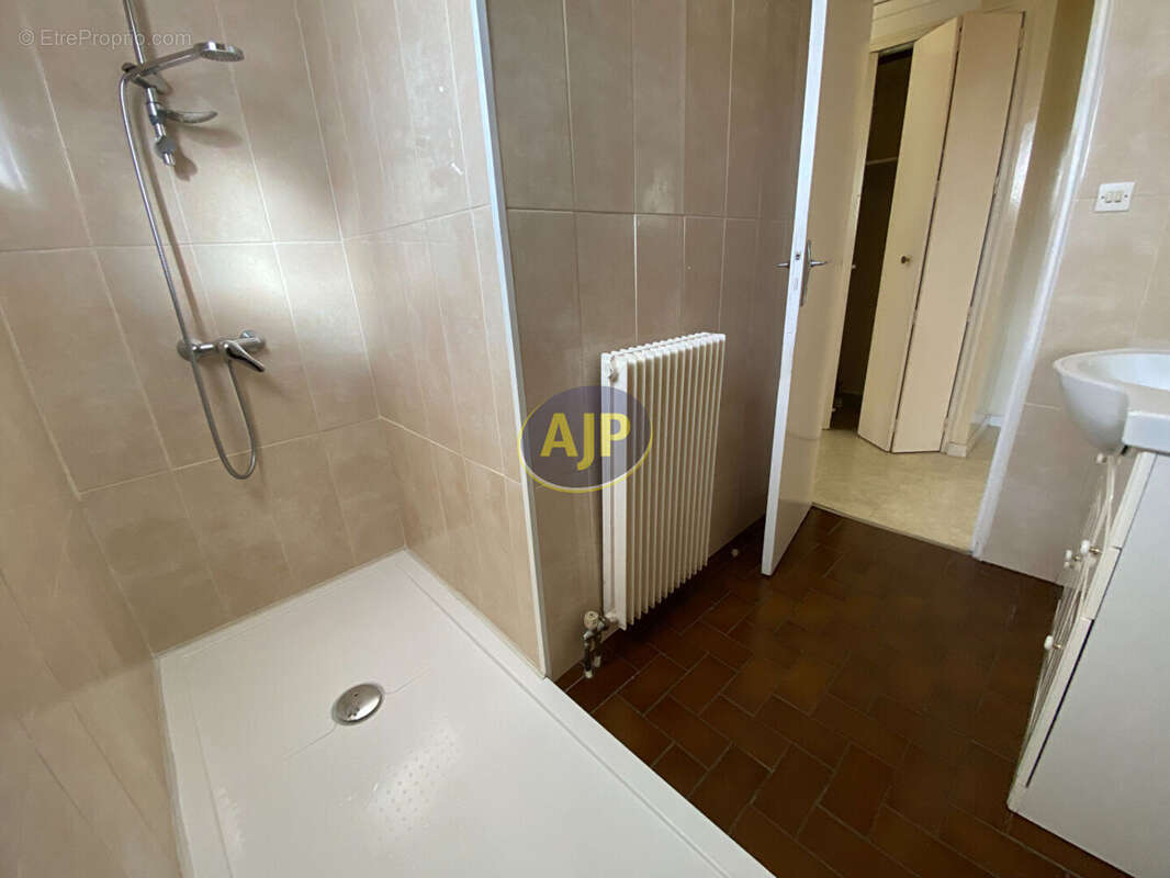 Maison à VENDAYS-MONTALIVET