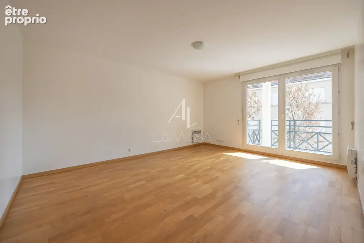 Appartement 3 pièces avec terrasse, parking et cave - photo 2