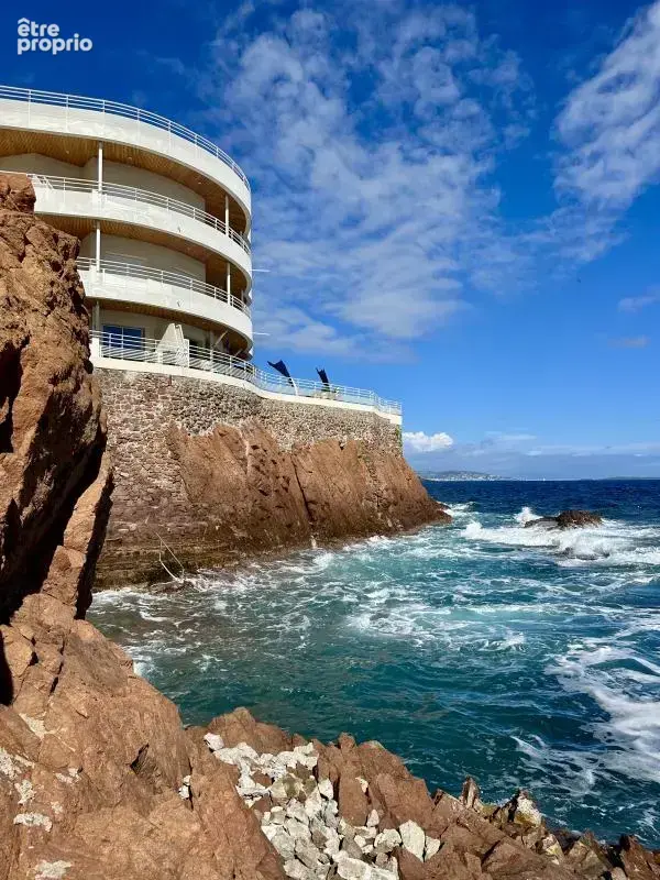  Vente Appartement 2 Pièces d'Exception – Vue Mer & Roches Rouges – Le Trayas (83530) - photo 7