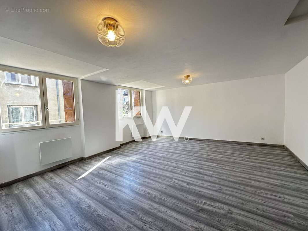 Appartement à SAINT-ETIENNE