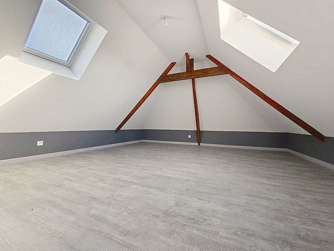 Maison à BEAURAINVILLE