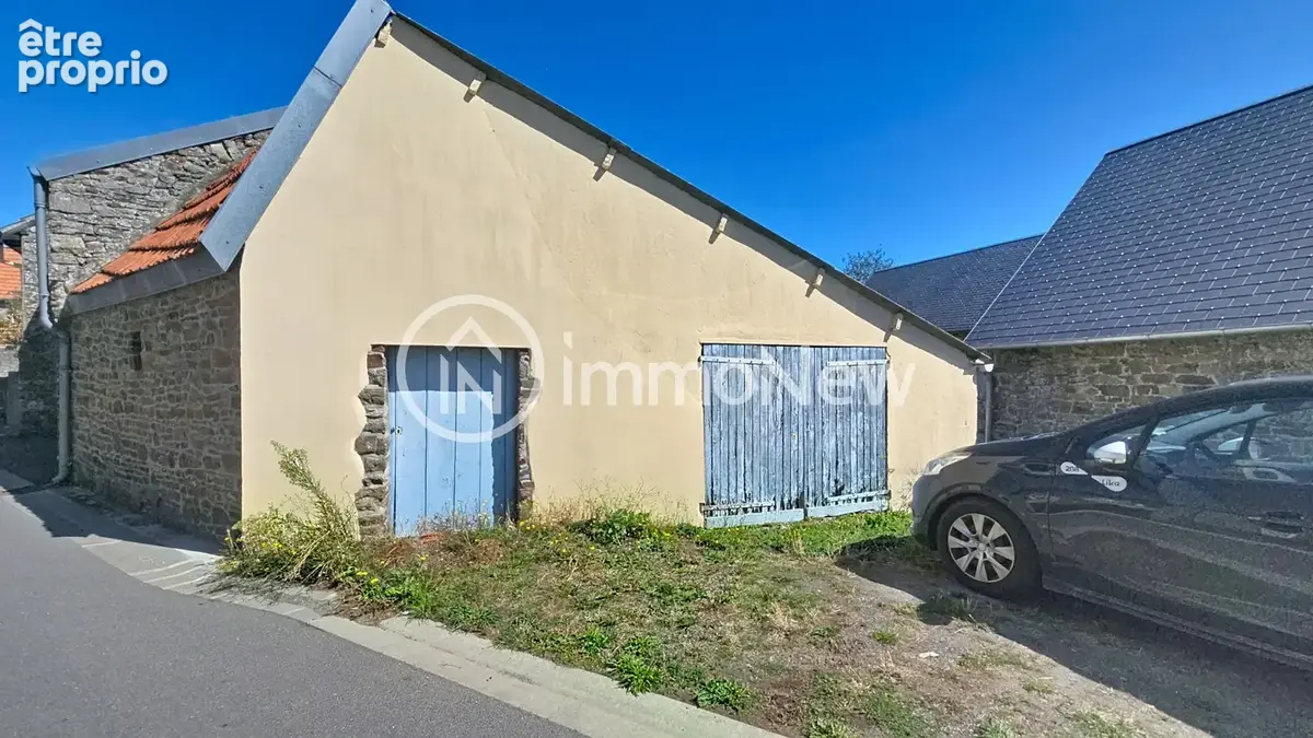 Photo Parking à Saint-Pair-Sur-Mer au prix de 84 800€