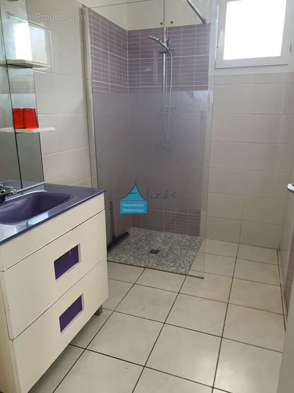 Villa t4 avec piscine - lotissement calme au lamentin - photo 8