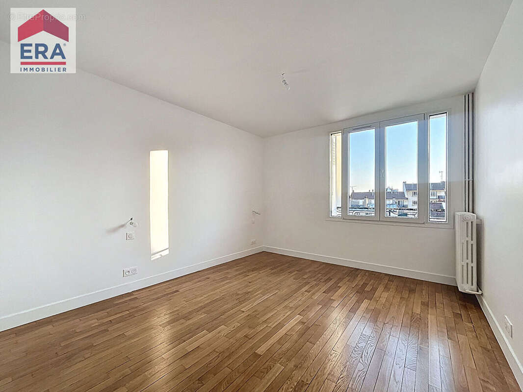 Appartement à CHARENTON-LE-PONT
