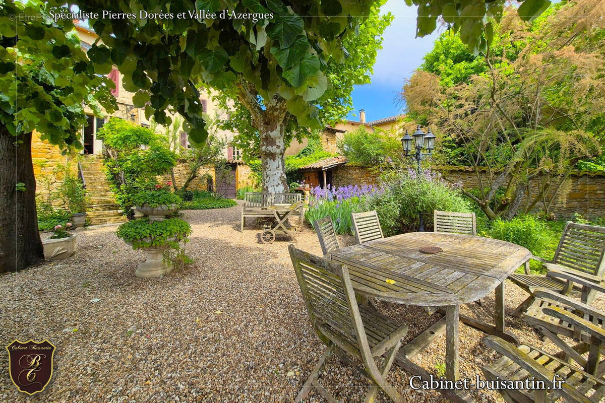 Maison de famille en pierres en centre village - photo 2