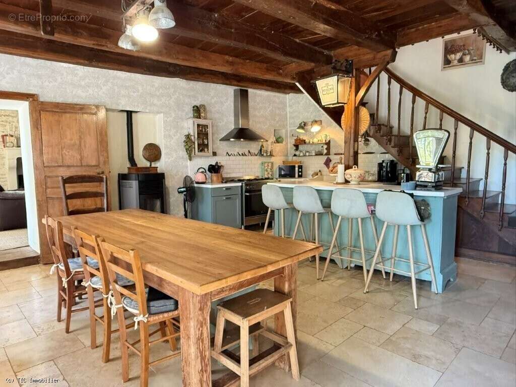 Maison à RUFFEC
