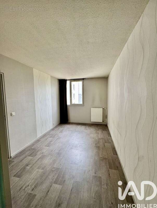 Photo 9 - Appartement à QUINCY-SOUS-SENART