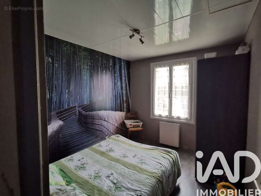 Maison 137 m² à Le Douhet  - photo 9