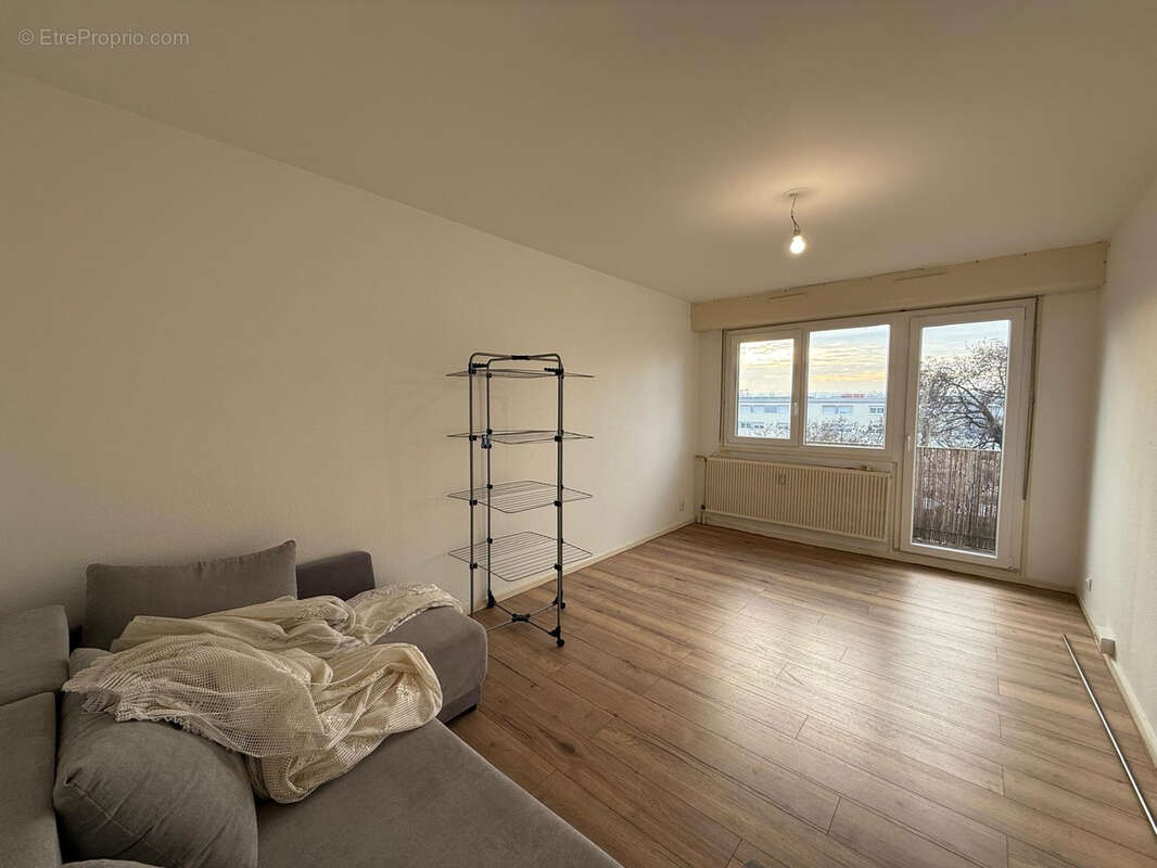 À vendre   Appartement F2 au dernier étage avec deux balcons   Saint-Louis - photo 5
