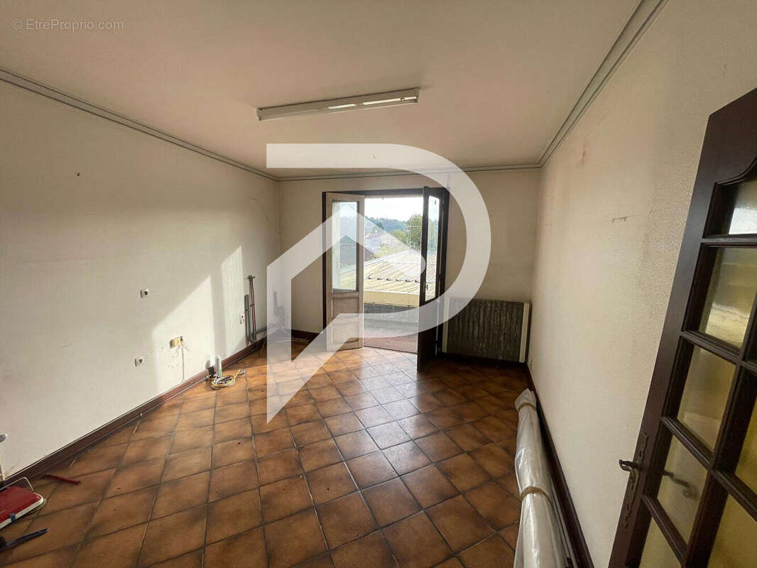 Appartement à BAGNAC-SUR-CELE