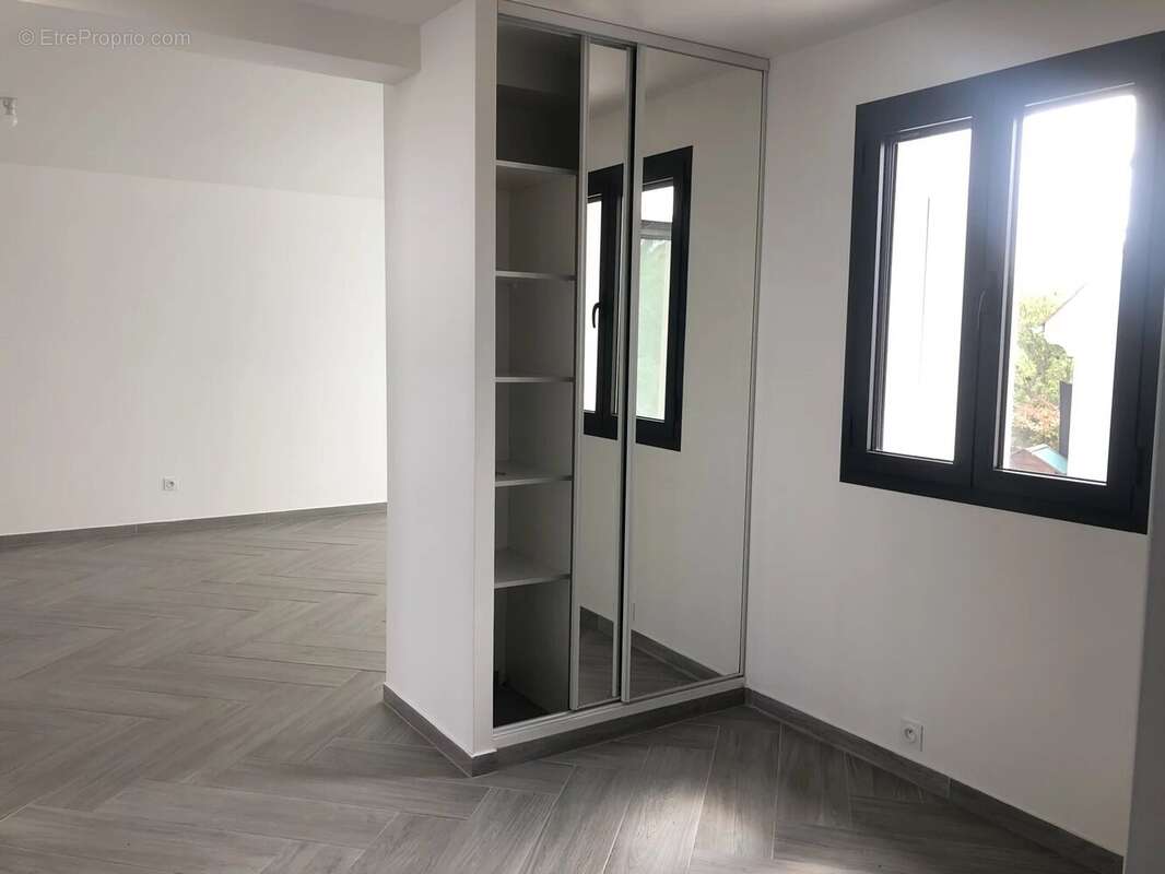 Maison à SARTROUVILLE