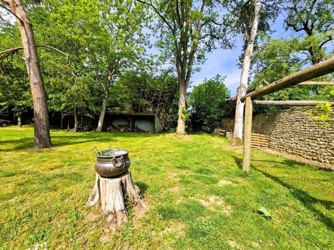 Maison À Vendre - Fontaine-sous-Jouy – Une parenthèse de nature aux portes de Pacy-sur-Eure et d'Évreux - photo 9