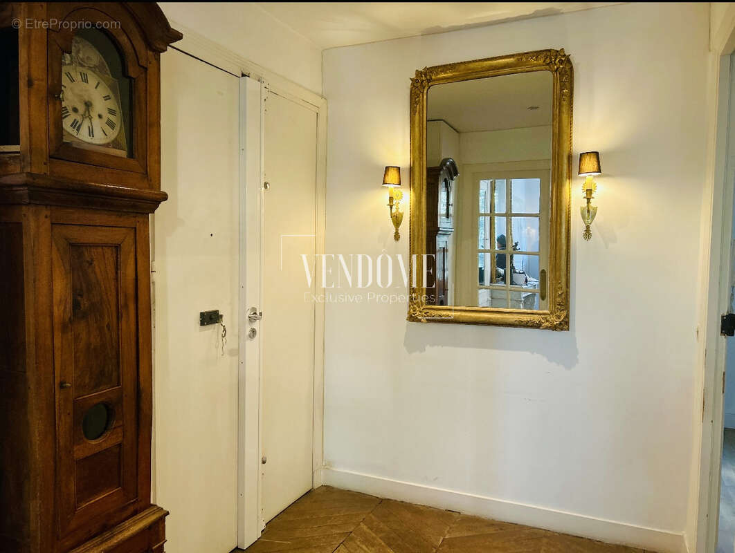 Appartement à PARIS-3E