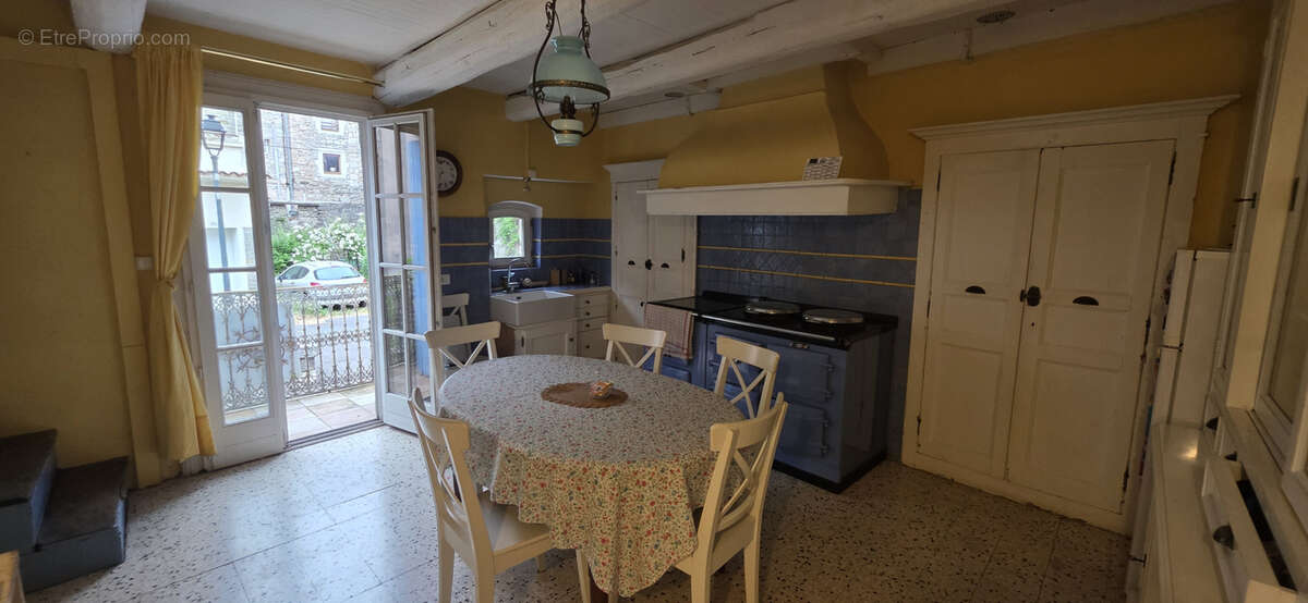 Maison à LE CAYLAR
