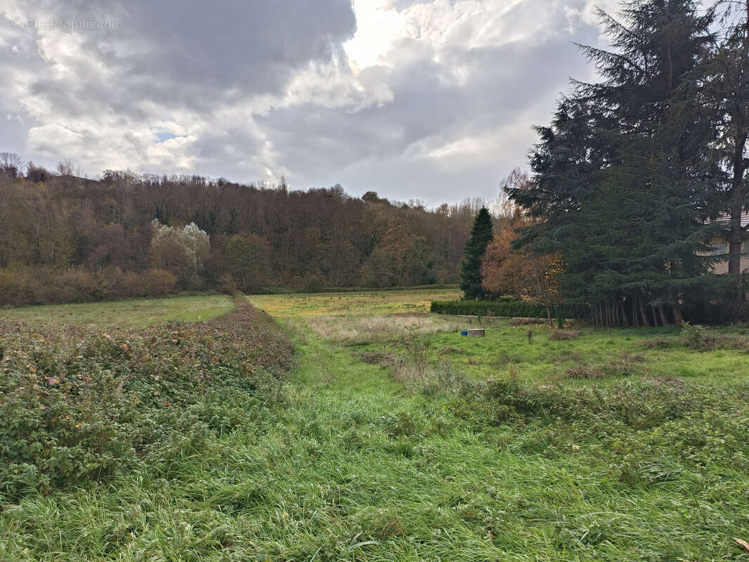 Terrain à LA CHAPELLE-DE-SURIEU