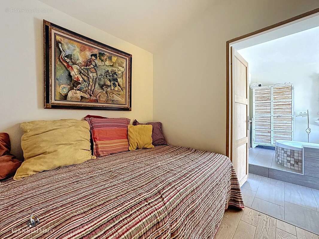 Maison à MANDELIEU-LA-NAPOULE