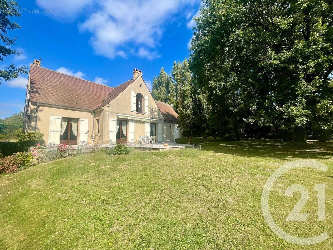 Maison à DAMMARTIN-EN-GOELE