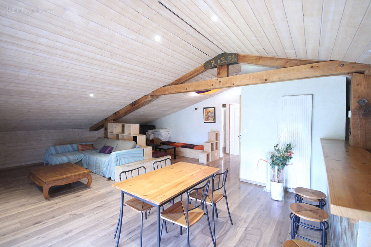 Ensemble immobilier - photo 8