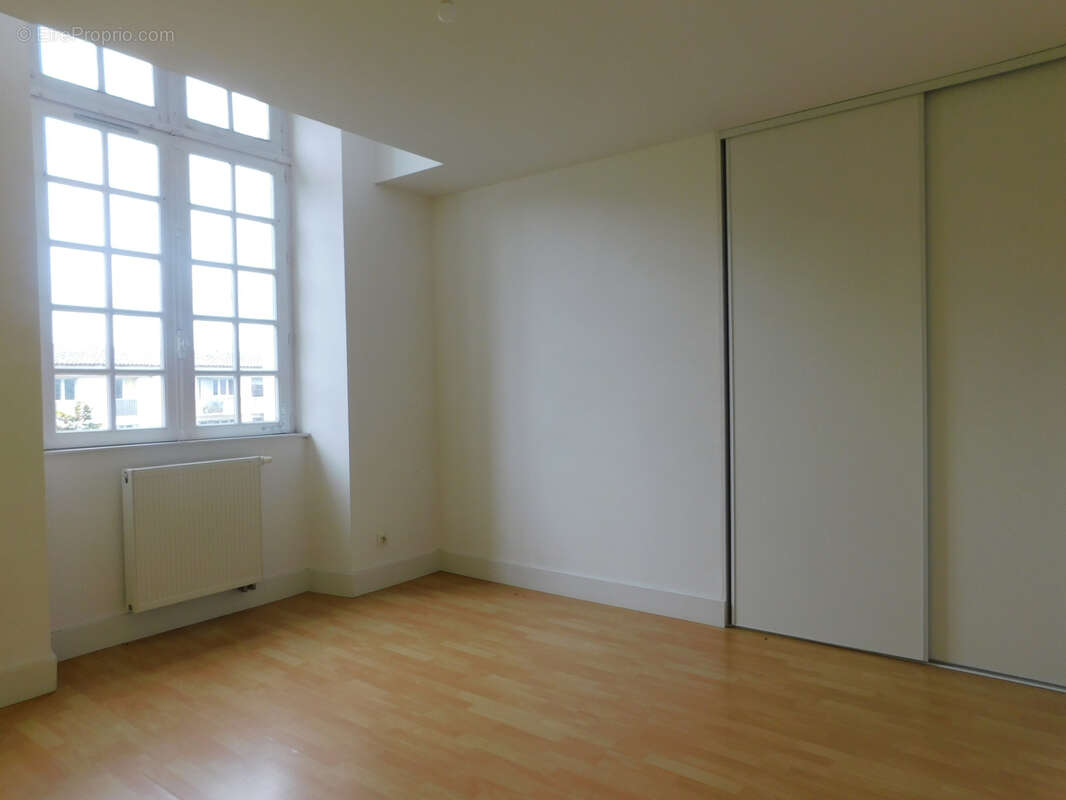 En basse ville d'Auch, à vendre appartement T4 de caractère - photo 9