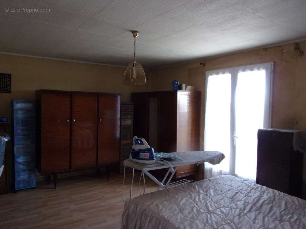 Appartement à AVERMES