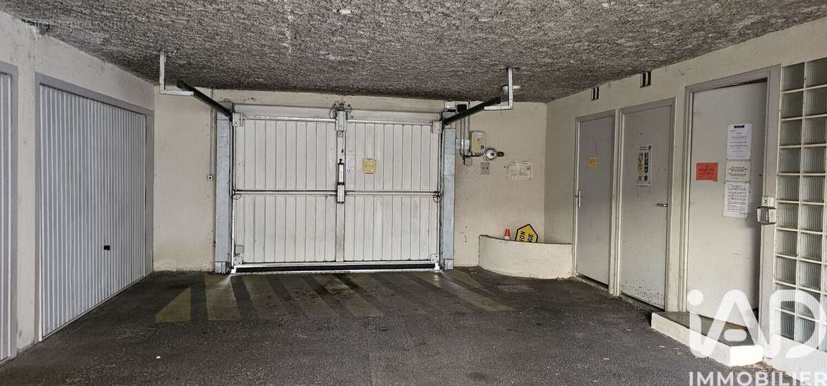 Photo 2 - Parking à AVIGNON