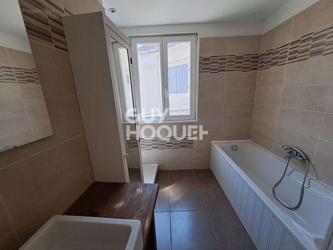 Maison à vendre au coeur de Bourg Saint Andéol - 6 pièces, 134 m² - photo 6