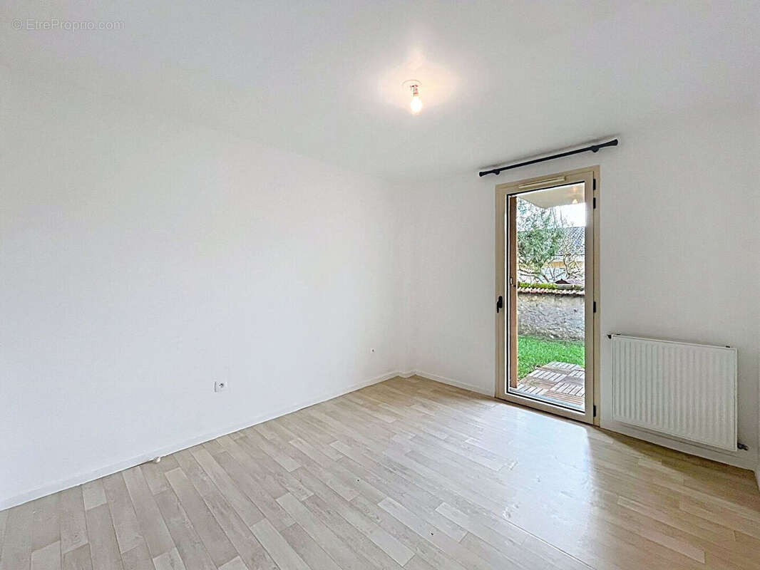 Appartement T2 -MELUN- avec jardin privatif - photo 10