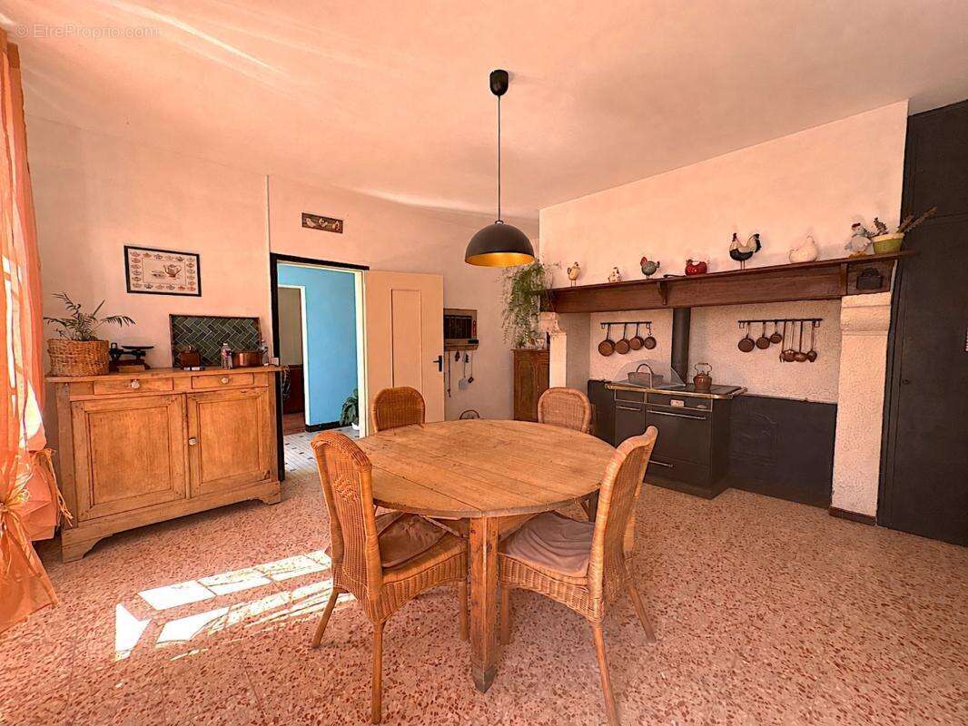 Maison à vendre 5 pièces 165m2 avec dépendances Proche de LE HOUGA (32) - photo 5
