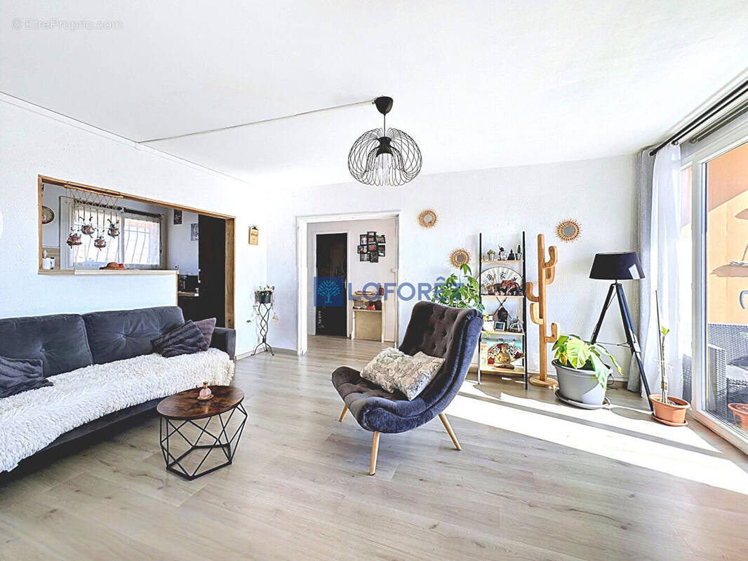 Appartement à LA VALETTE-DU-VAR