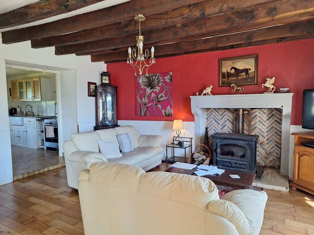 Maison à MAUPREVOIR