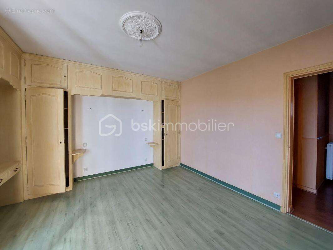 Maison à SERRES-CASTET