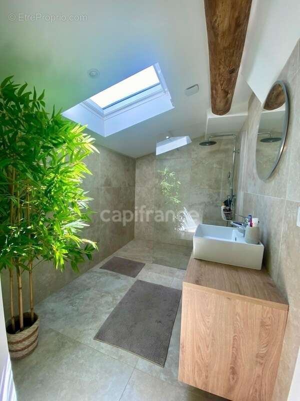 Maison à VILLEVEYRAC