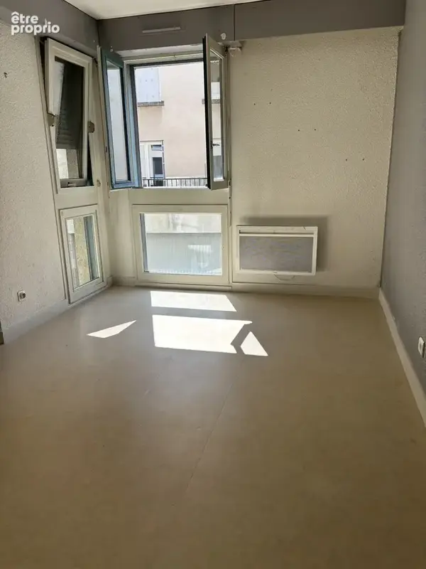 Appartement 4 pièces AURILLAC (15) avec terrasse et parking - photo 8