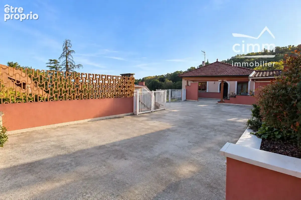 Maison 7 pièces 187 m² à vendre à Bressieux (38870) - photo 2
