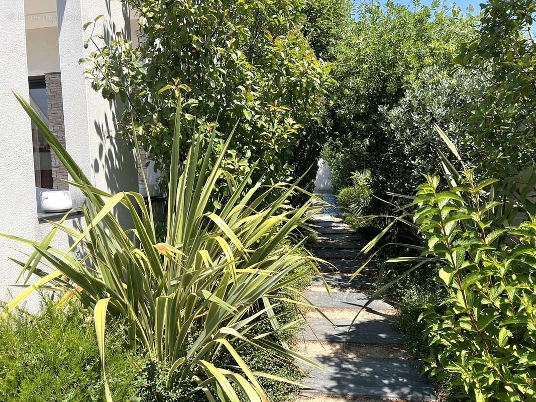Maison Villeneuve Les Avignon 7 pièce(s) 278 m2 - photo 18