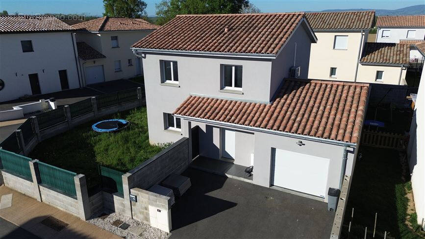 Maison 4 pièces 94 m² · à Chaleins · 93,7 m² · 329 000 €