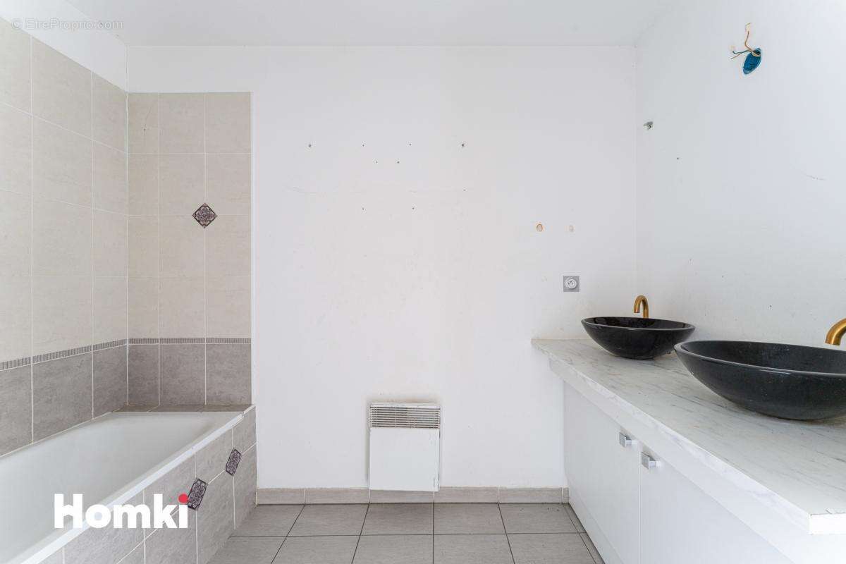 Appartement à MARSEILLE-10E