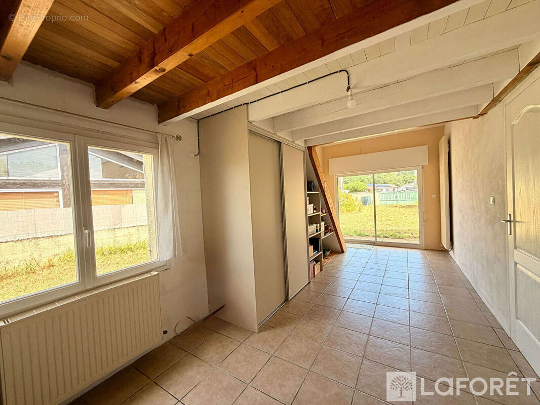 Joli pavillon 3 chambres et mezzanine, garage en bois et jardin clos - photo 10