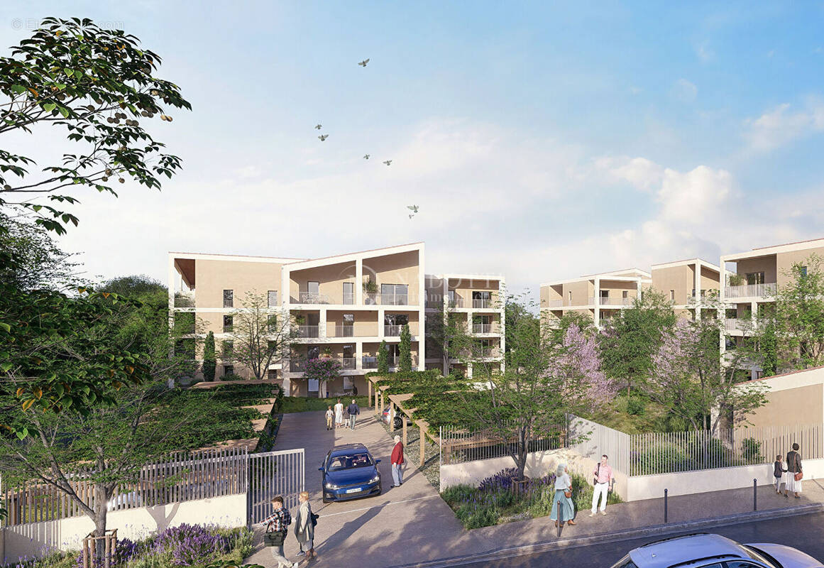 Appartement à LA ROQUE-D&#039;ANTHERON