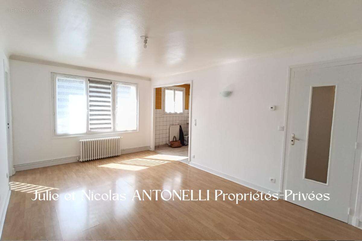 Appartement à SAINT-ETIENNE