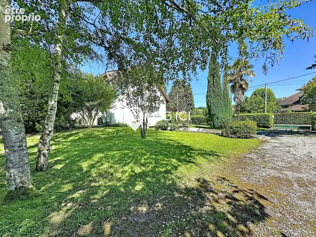 NAY - Vente Maison familiale atypique T9 sur 3 niveaux avec piscine - photo 5