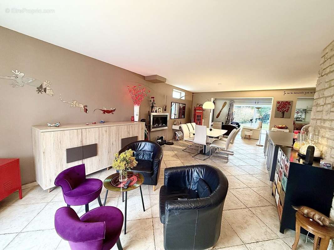 Maison à SAVIGNY-LE-TEMPLE