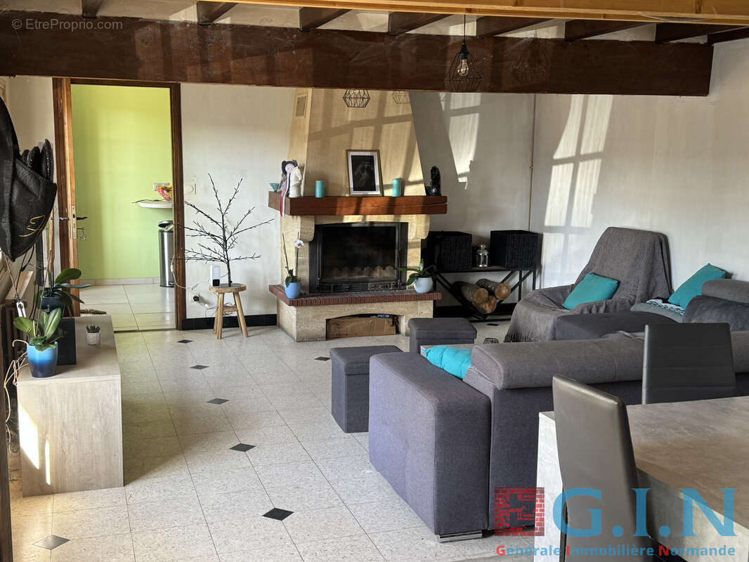 Maison 4 pièces 97m2 terrain de 7800m2 - photo 5