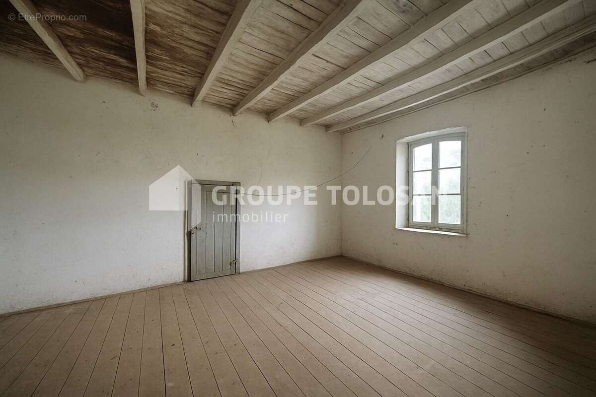 Maison 250 m² à Bessieres  - photo 8