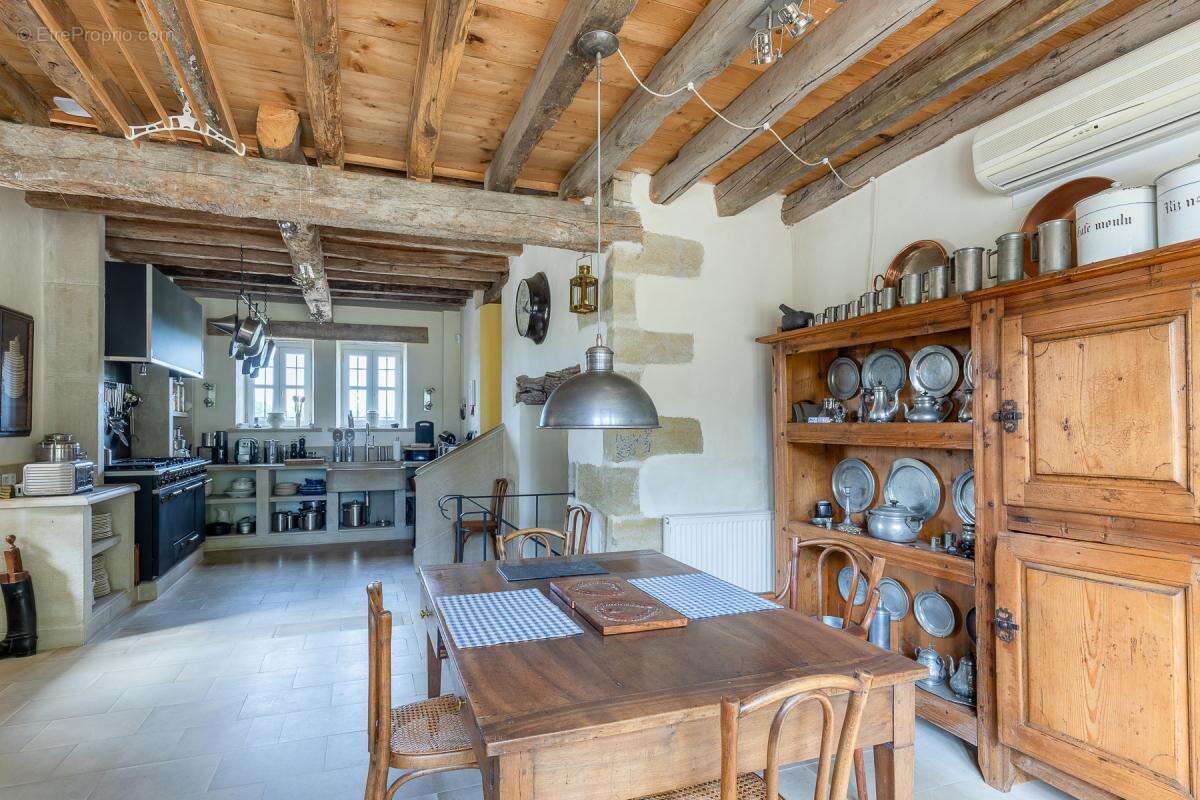 Maison à VIVIERS-LES-MONTAGNES