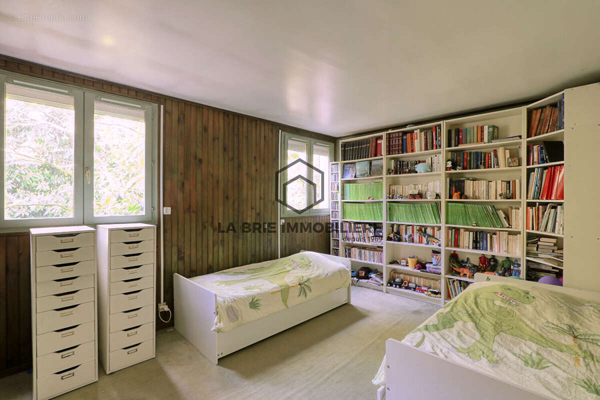 Maison à VILLECRESNES