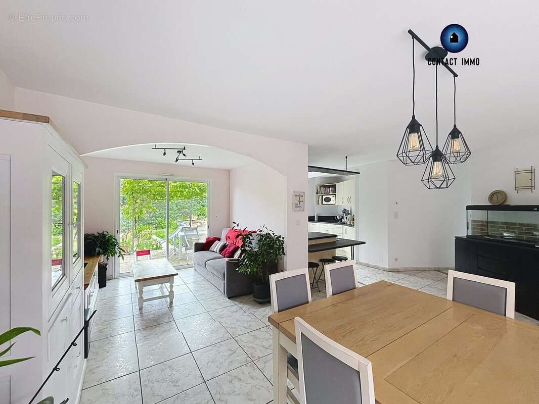 Maison à SAINT-VIANCE