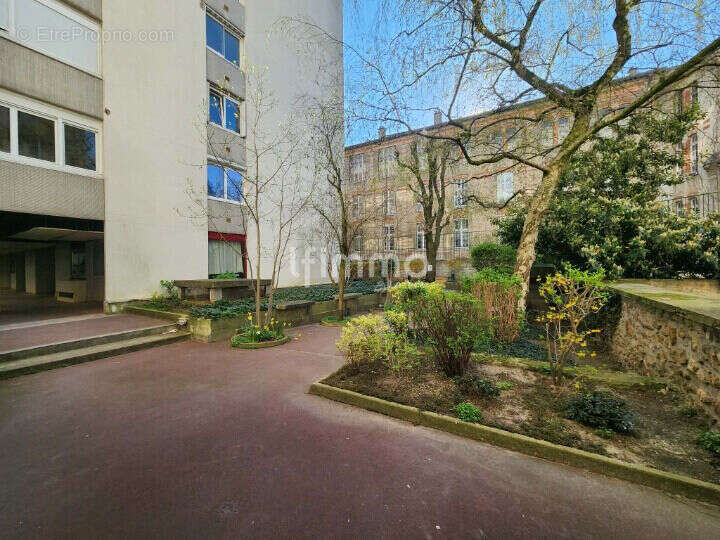 Studio au calme, en plein Paris - photo 6
